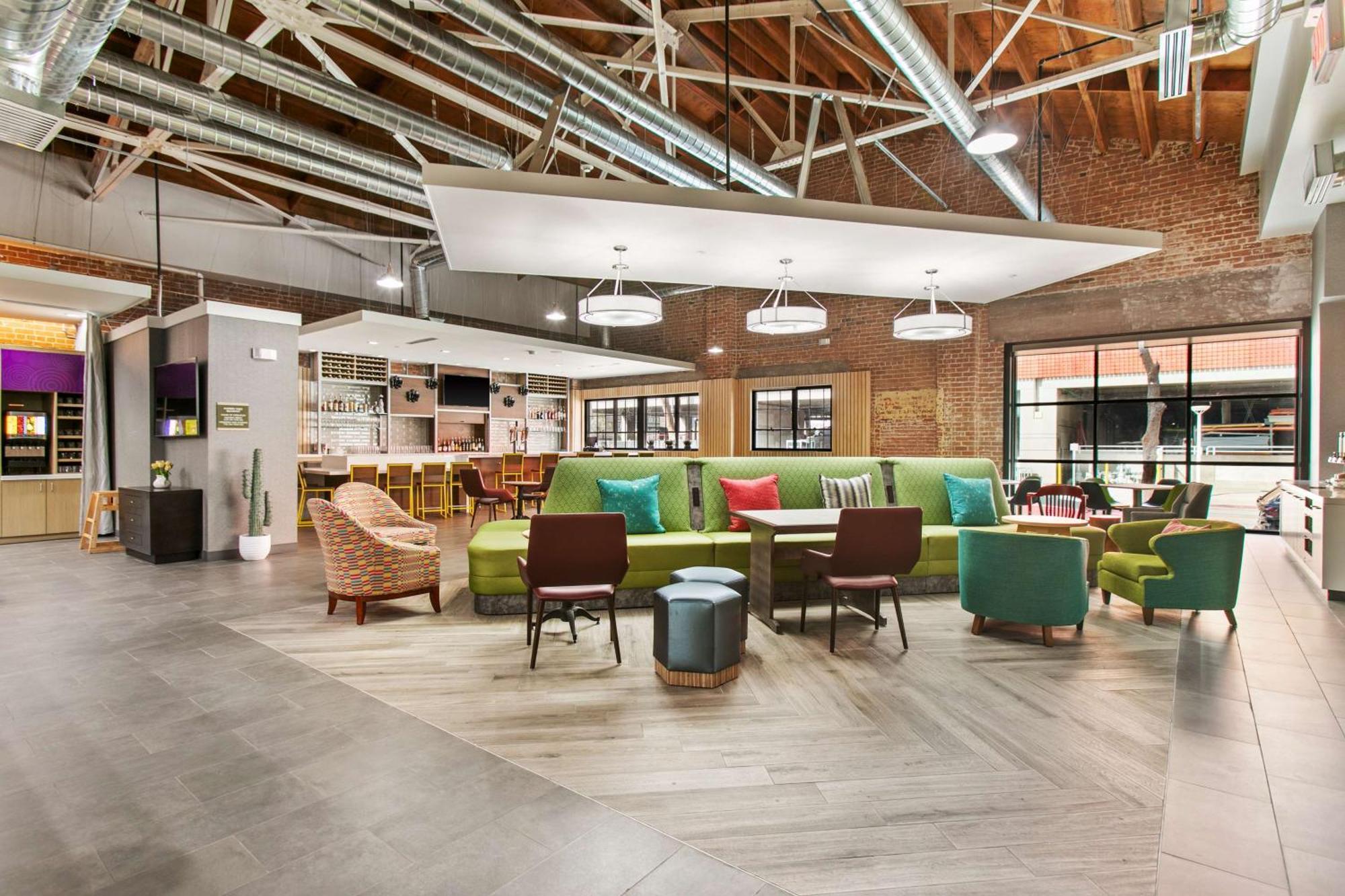 Home2 Suites By Hilton Phoenix Downtown מראה חיצוני תמונה