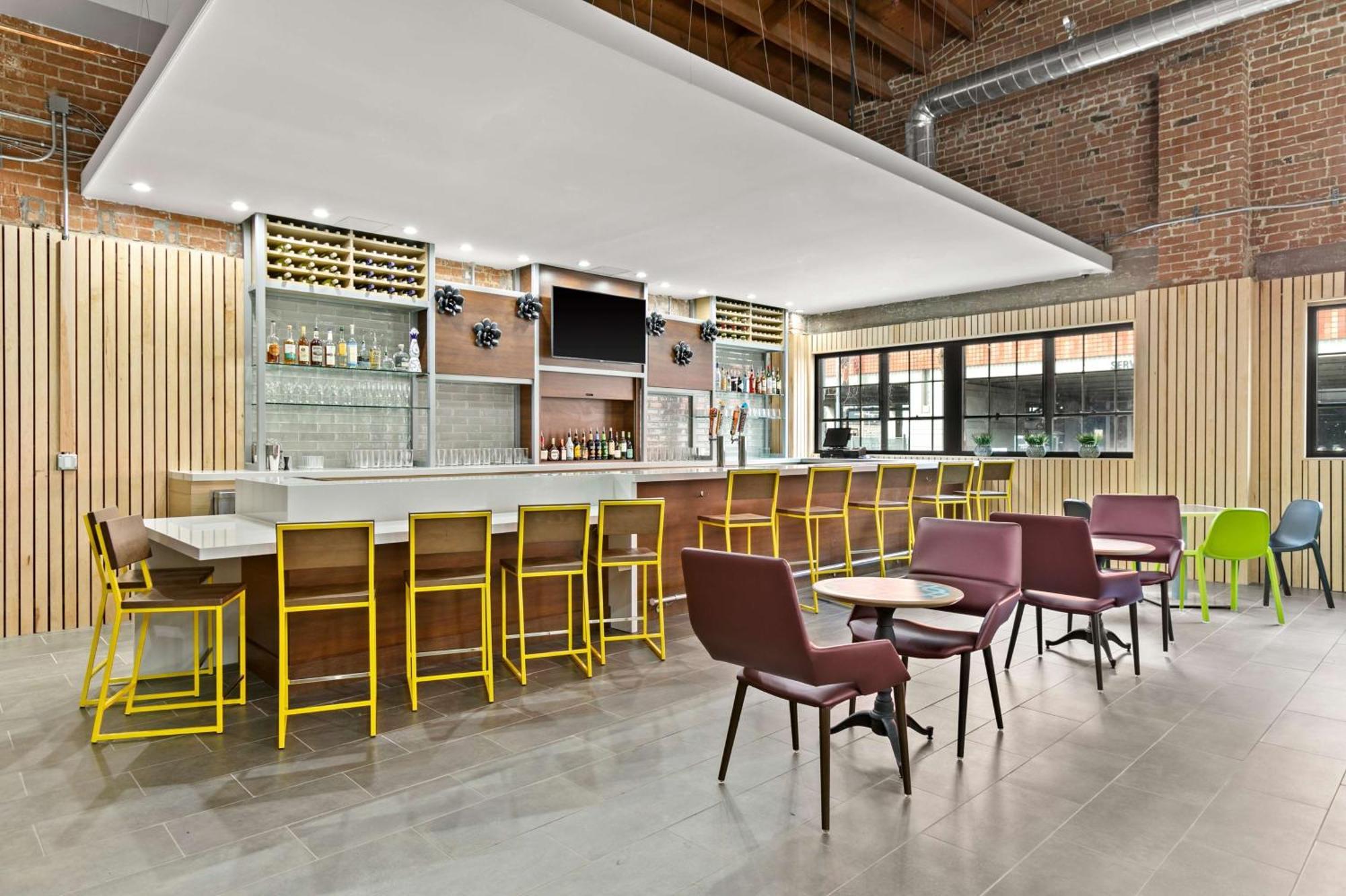 Home2 Suites By Hilton Phoenix Downtown מראה חיצוני תמונה